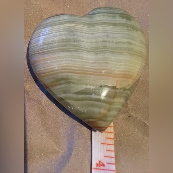 Heart Shaped Large Palm Stone - Picture 2 of 4